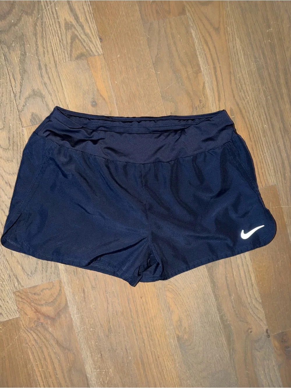 Nike Navy blue women’s lined running shorts size Large 3 inch inseam - Picture 1 of 4
